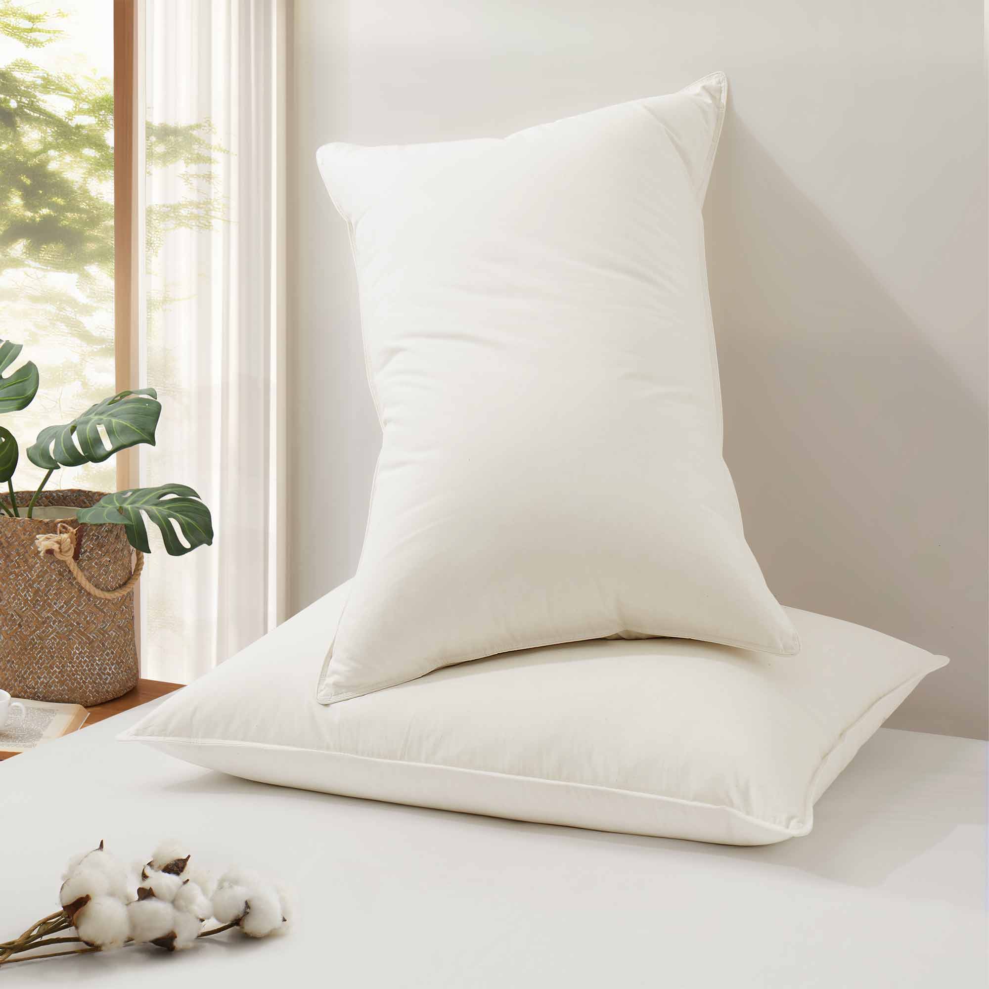 This medium-firm pillow offers classic flat support, catering to individuals who favor a more understated pillow height. It is particularly well-suited for back and stomach sleepers, offering a gentle and snug sleep experience.
